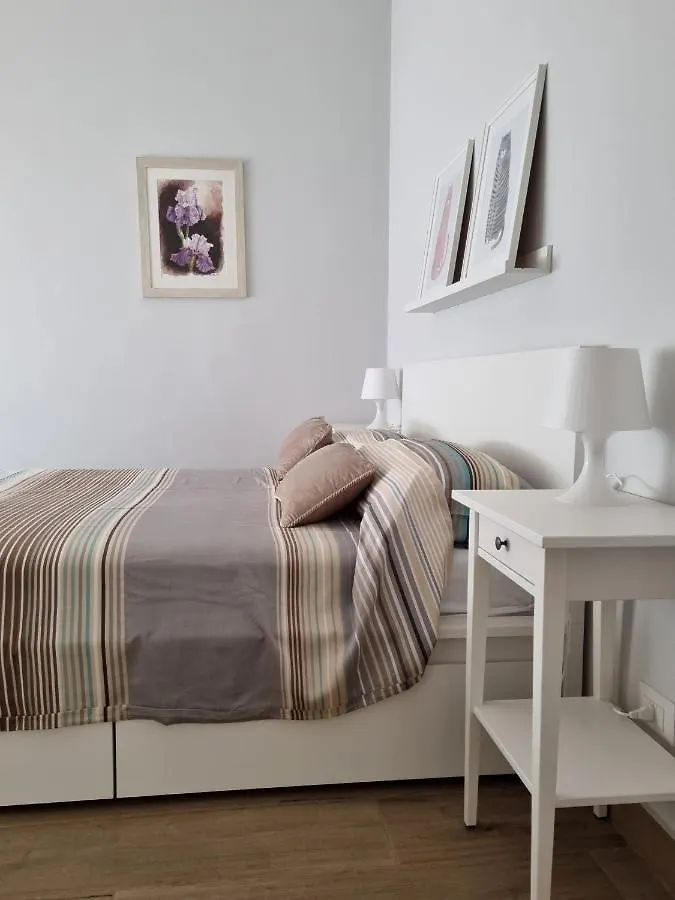 Apartament Happy Home Katania